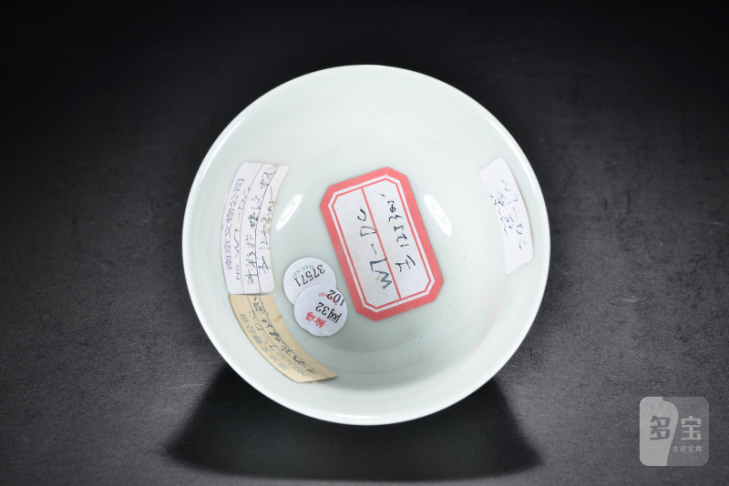 清康熙 斗彩花蝶纹杯 - 图5
